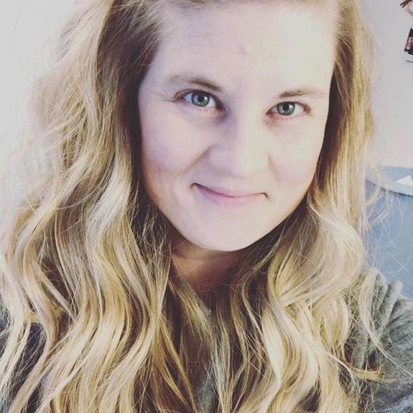 Meet your Posher, Jennifer - Picture 1 of 1